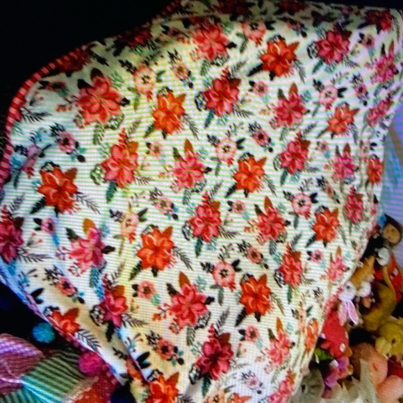 Throw - Picture 3 of 6